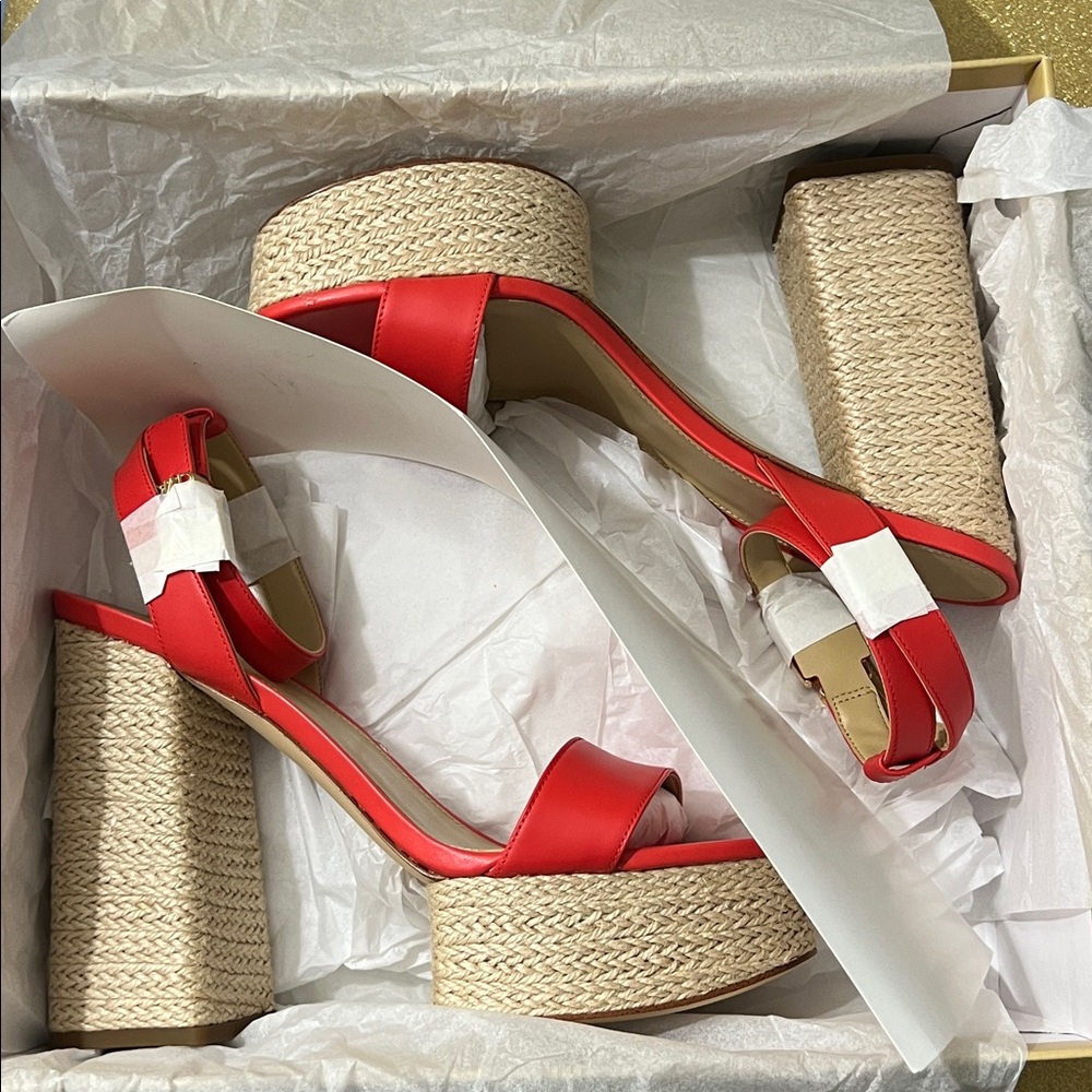 NIB Michael Kors Spiced Coral Ashton Platform Heels with Dust Bag - Picture 4 of 15